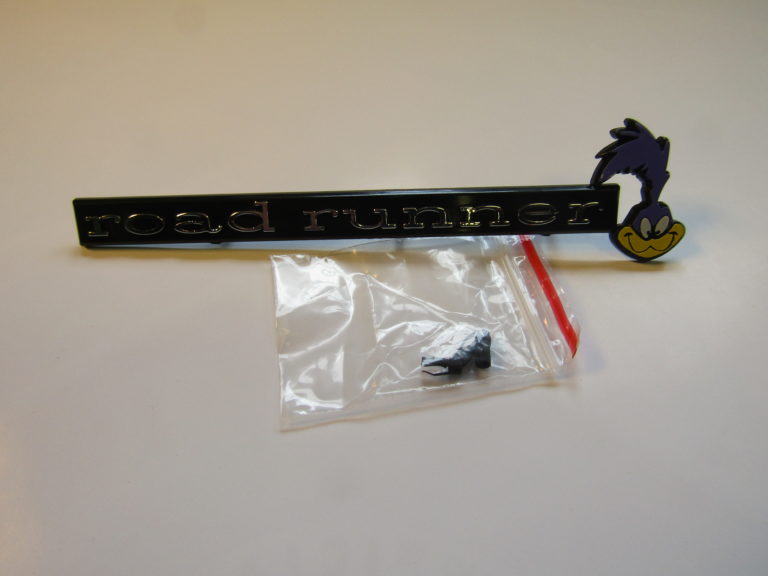 Dash Emblem 19711974 Road Runner