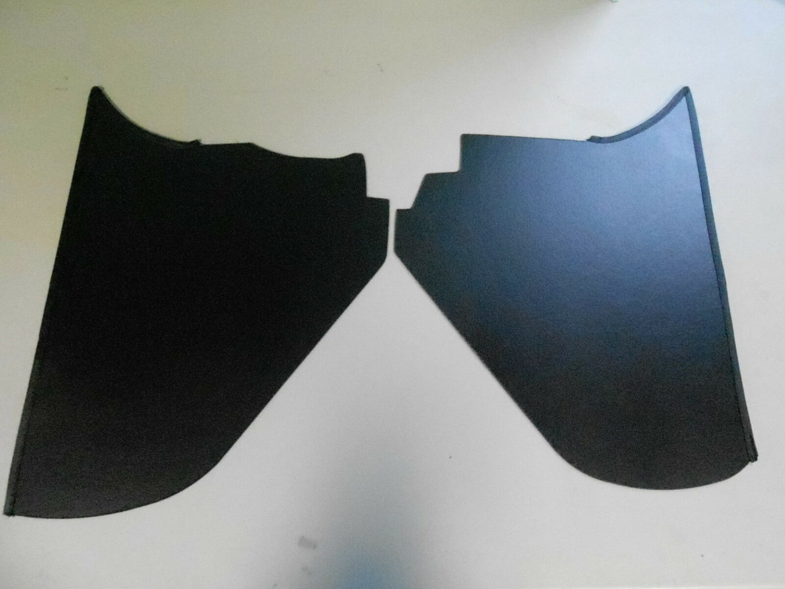 5556 Chrysler 300 New Yorker, Kick Panels Pair CHCKKP001 Vans Auto