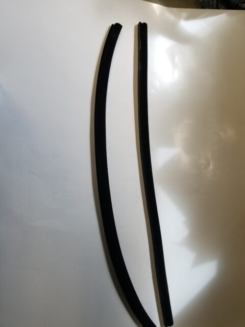 68 69 70 B-Body + 64 65 66 A-Body Quarter Window Roll Up Seals