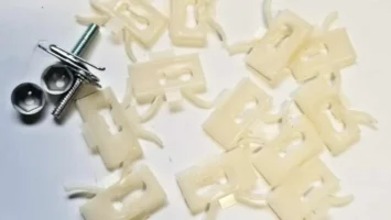 73 74 Charger SE Vinyl Top Trim Clip Kit  270357